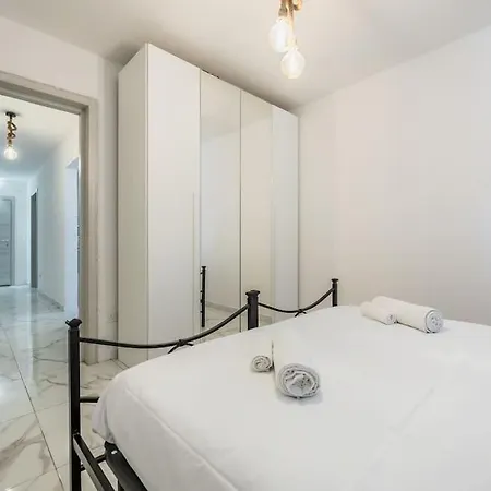New One Bed Walking Distance To Valletta By Sf Homes Pieta