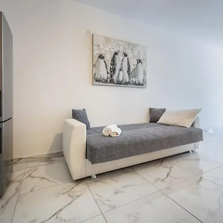 New One Bed Walking Distance To Valletta By Sf Homes